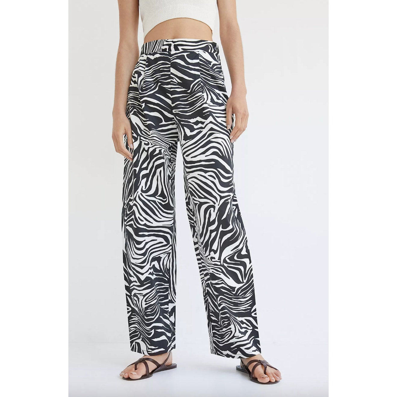 NWT Anthropologie Corey Lynn Black/White Zebra Striped Wide Leg Pants, size M