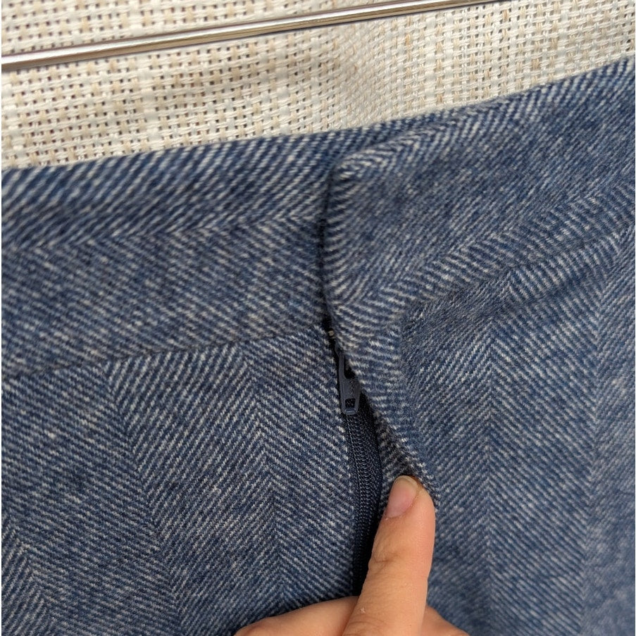 Club Monaco Wool Blend Straight Leg Mid Rise Ankle Chino Pants, size 8