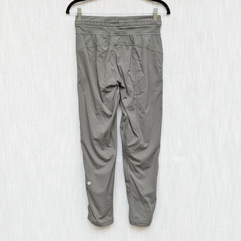 Lululemon Dance Studio Crop *25" Pants Womens 4 Green Mid-rise Cropped