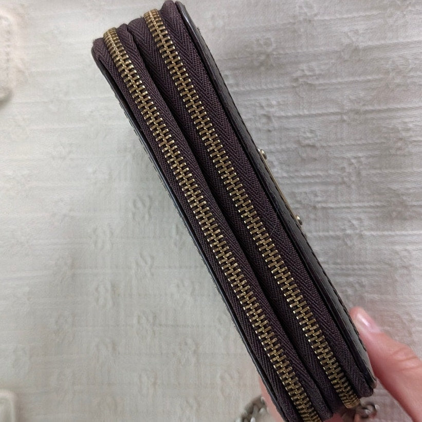 Burberry Vintage Leather Wallet with Chain Black Plaque Logo Bifold Rare