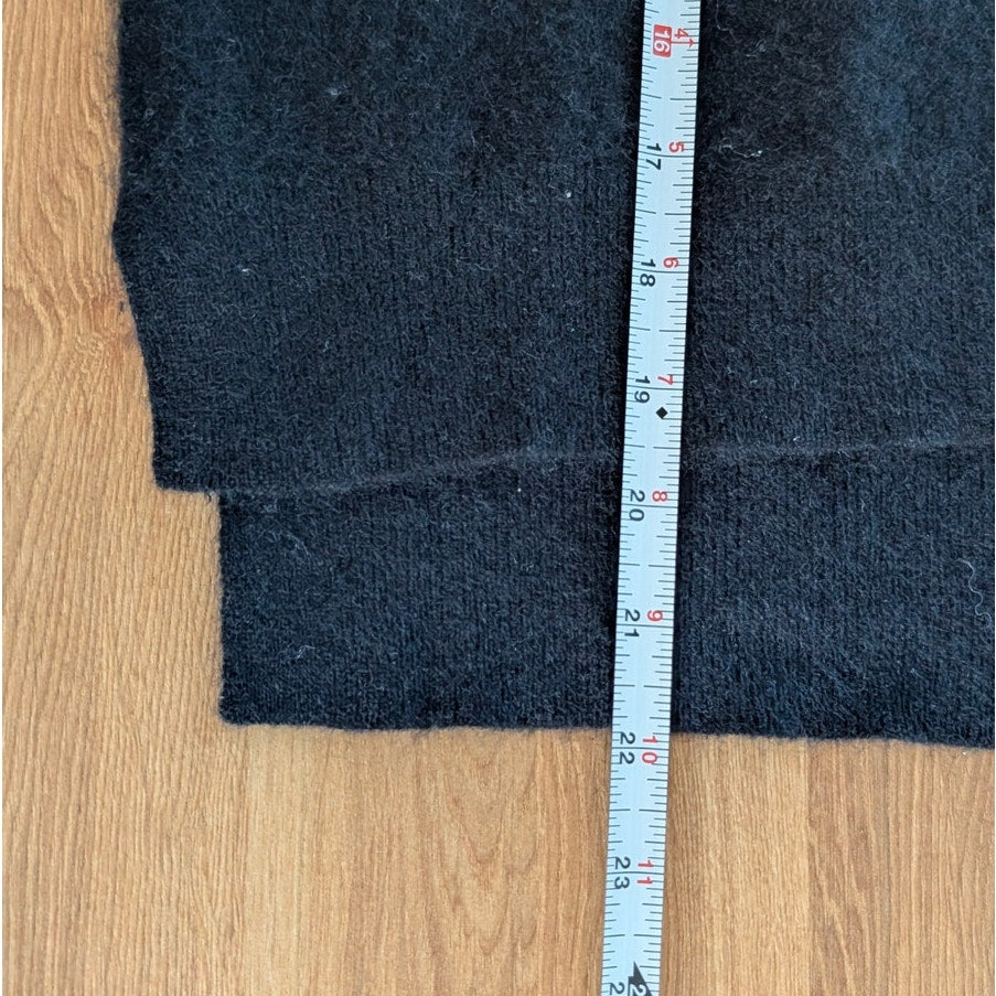 Aqua Cashmere 100% Cashmere Super Brushed V Neck Sweater Vest Womens L Exclusive