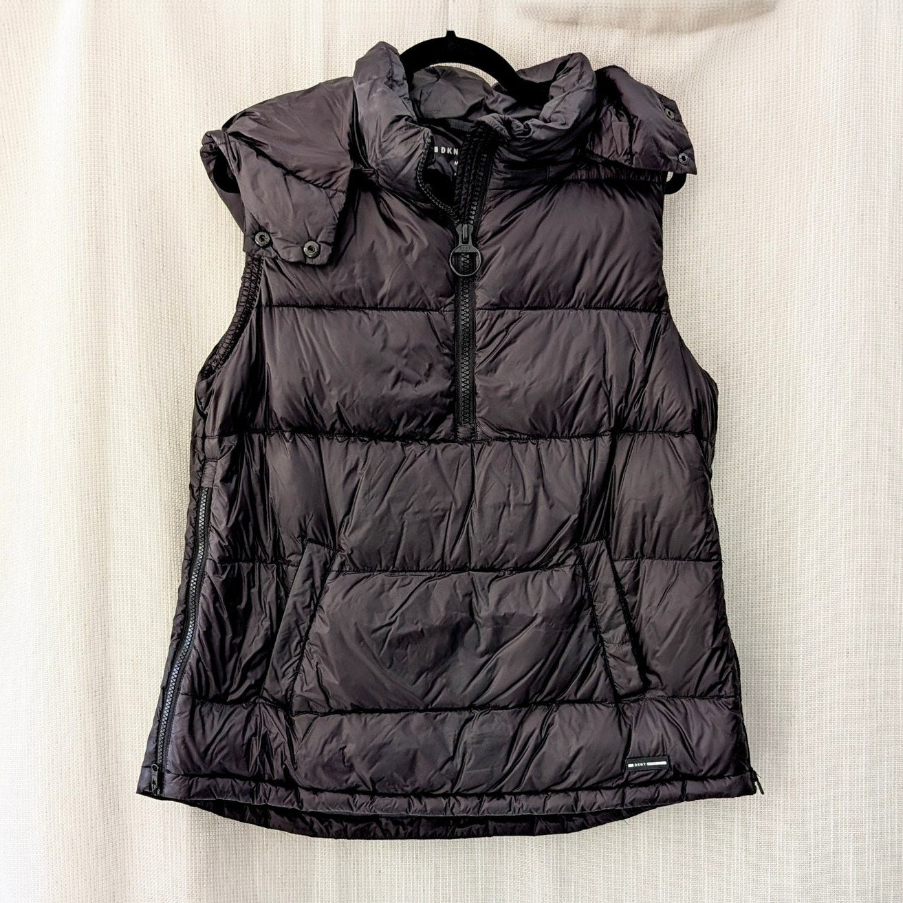 DKNY Sport Premium Down Black Half-Zip Down Puffer Hood Vest, size M