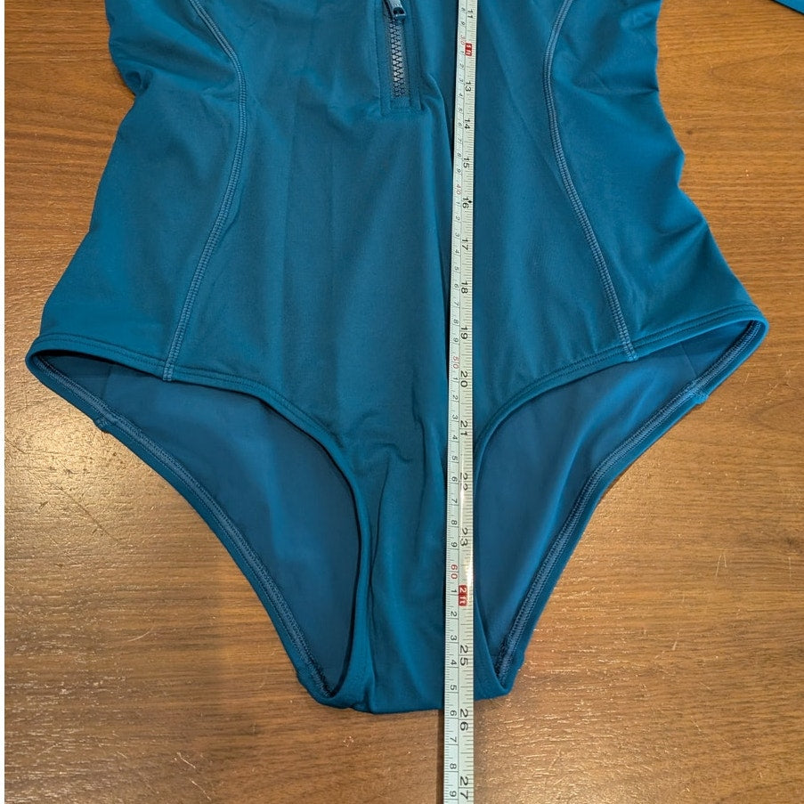NWT Athleta Sun Shield One Piece Coastal Teal Rashguard Swimsuit, size XS