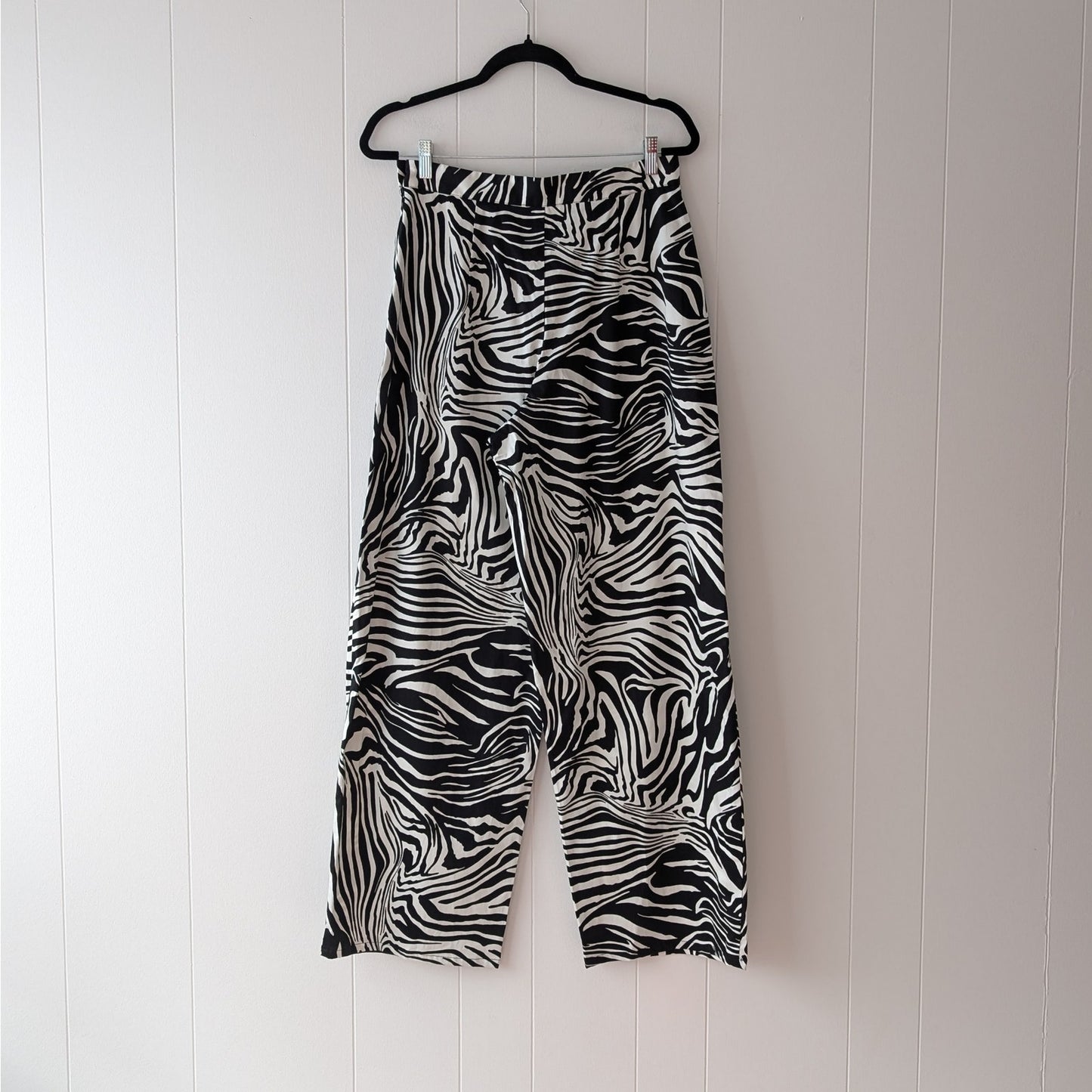 NWT Anthropologie Corey Lynn Black/White Zebra Striped Wide Leg Pants, size M