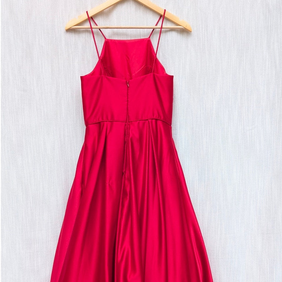 Avery G Red Ball Gown Prom Formal Evening Satin Long Sleeveless Dress, size 6