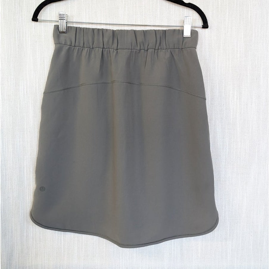 Lululemon On The Fly Woven Wrinkle-free Mini Skirt W8A87S Grey Sage Size 6