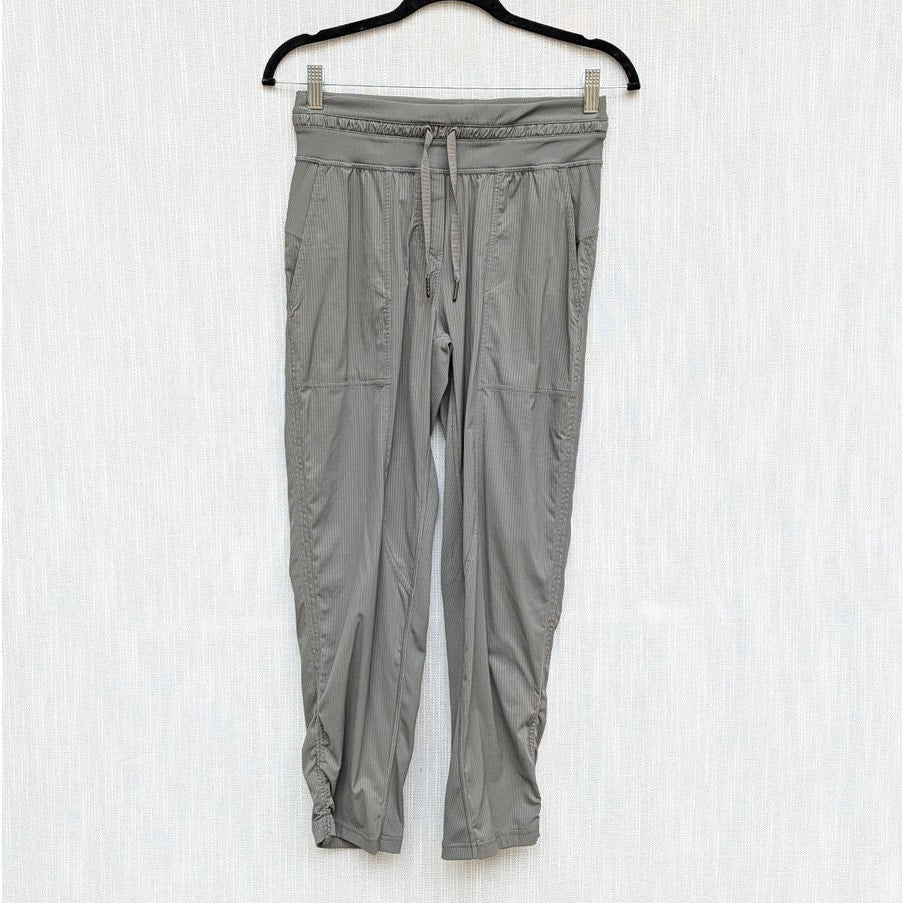 Lululemon Dance Studio Crop *25" Pants Womens 4 Green Mid-rise Cropped