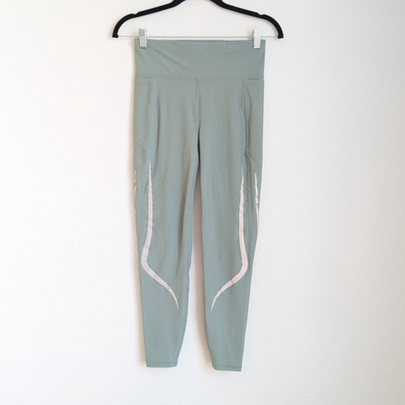 Sweaty Betty Mint Green Zero Gravity 7/8 Length Cropped Leggings, size 4-6