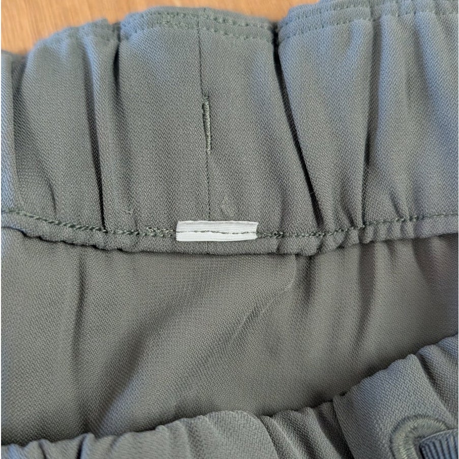 Lululemon On The Fly Woven Wrinkle-free Mini Skirt W8A87S Grey Sage Size 6