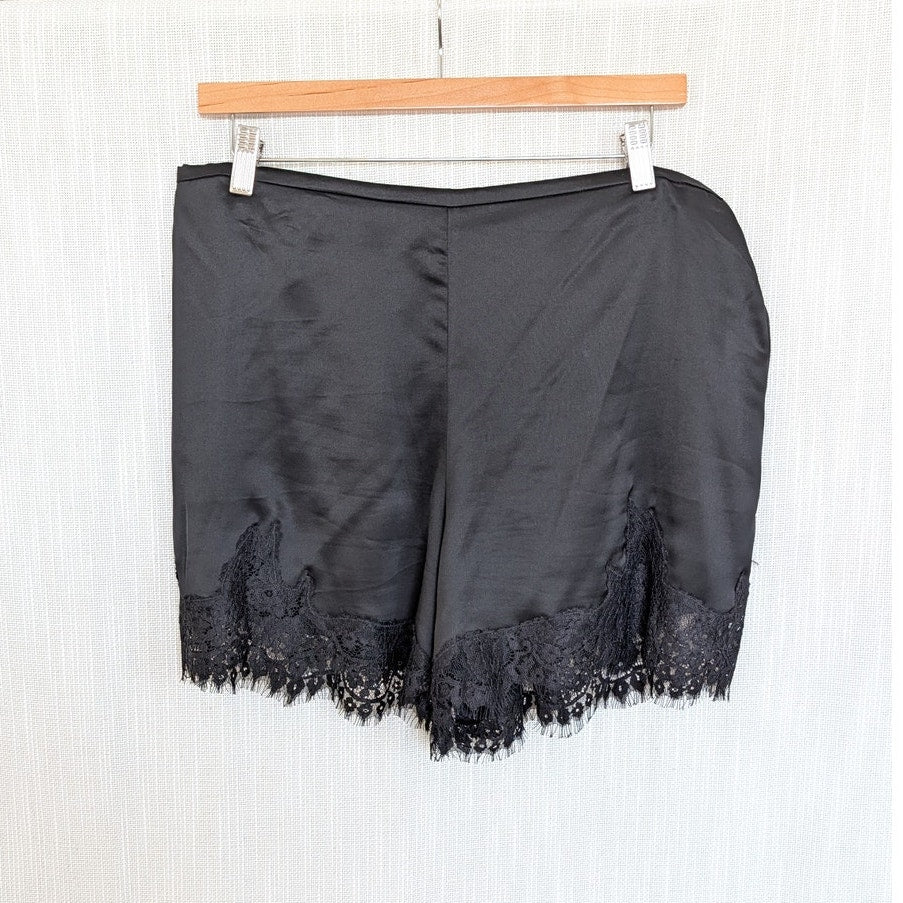Reformation Fern Mini Shorts Womens 12 Black Satin Lace Detail Mid-rise