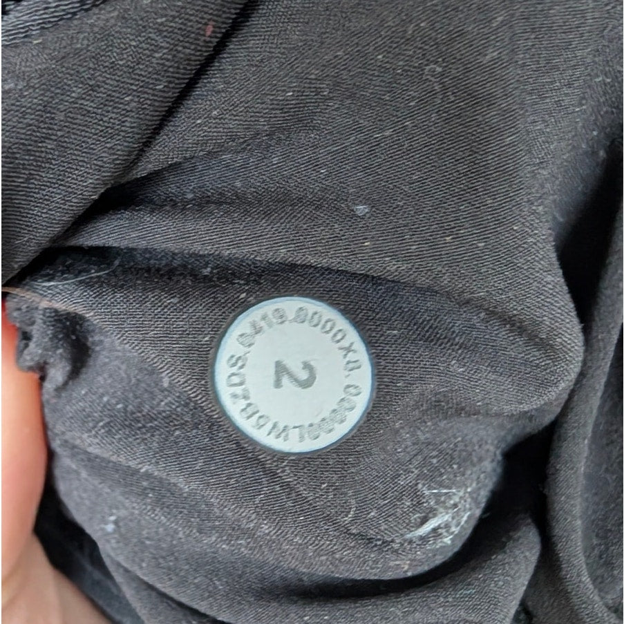 Lululemon W5BZDS Black On The Fly Jogger Tapered Leg Mid-rise Pants, size 2