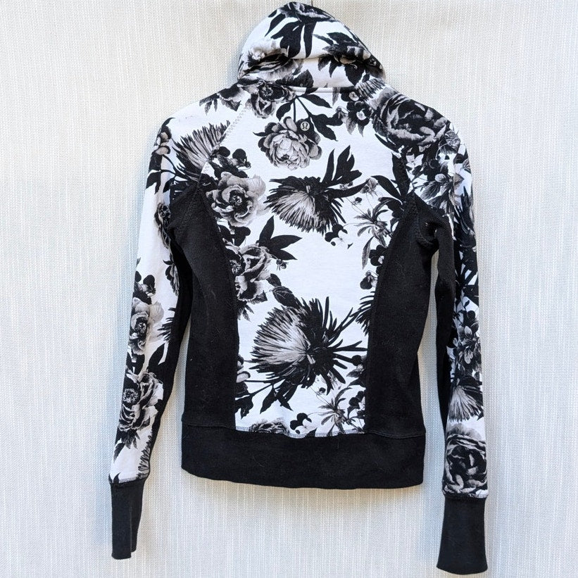 Lululemon W4C84S Floral Brisk Bloom Calm & Cozy Full Zip Hooded Jacket, size 4