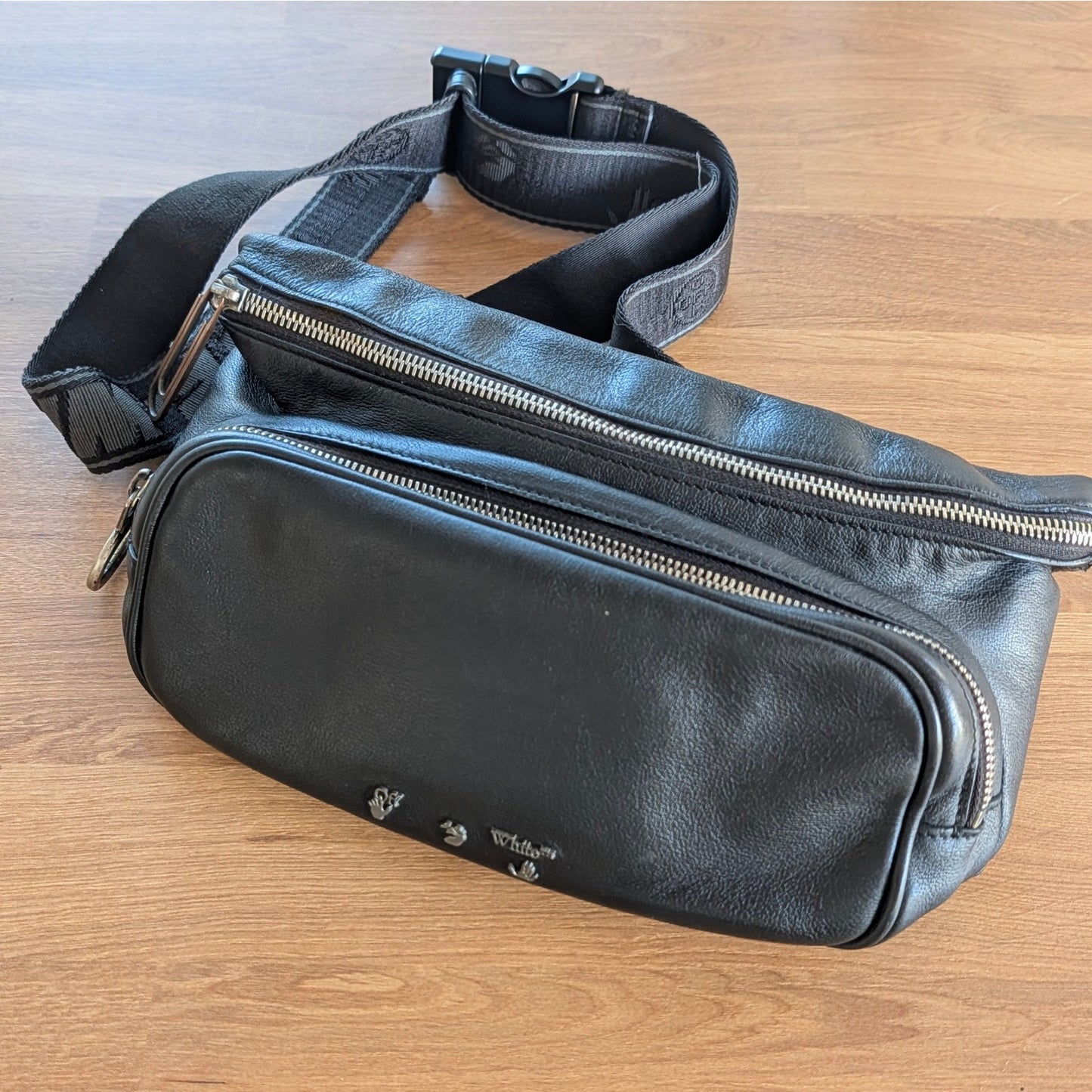 Off-White Logo Print Belt Black Leather Italy Bag Fanny Pack