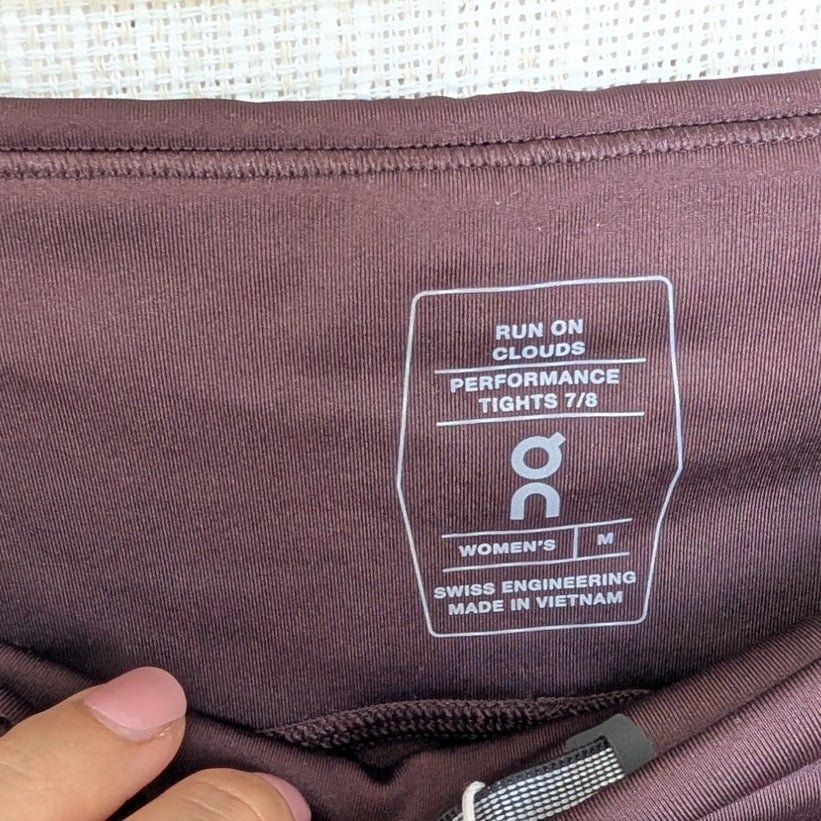 On Running Performance Tights in Grape 7/8 Womens M Purple/Brown NWT