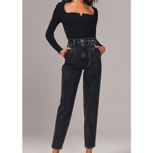 Abercrombie The 80s Mom Fit Ultra High-Rise Black Jeans, size 24/00s