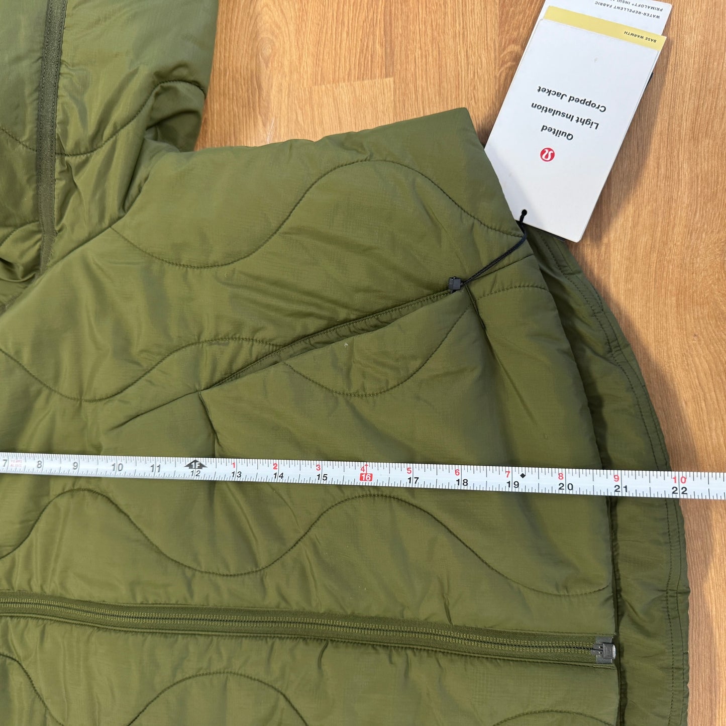 Lululemon Quilted Light Insulation Cropped Jacket W4BXTS Womens 8 Green NWT