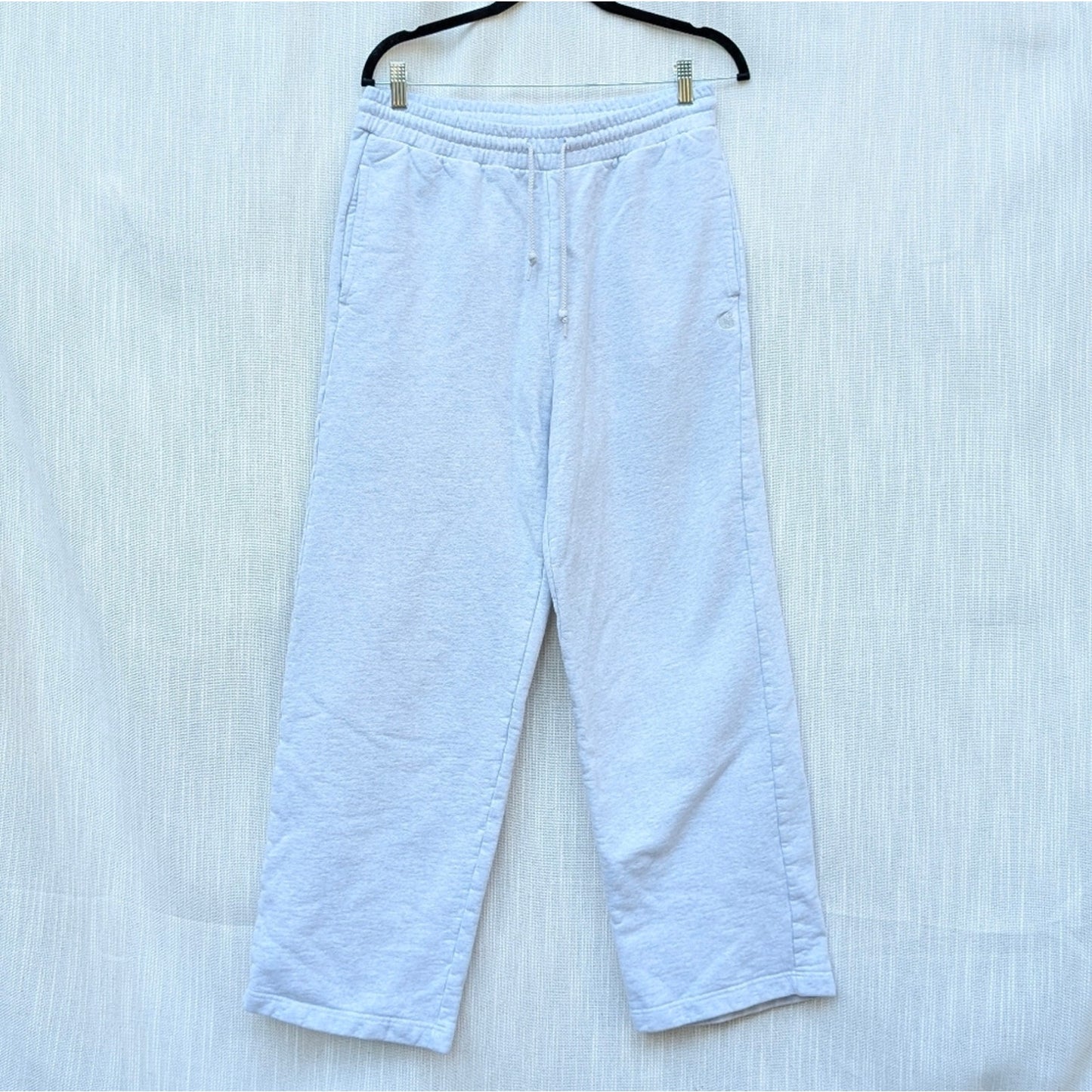 Carhartt WIP Women's Light Gray Straight/Wide Leg Sweatpants, Size M