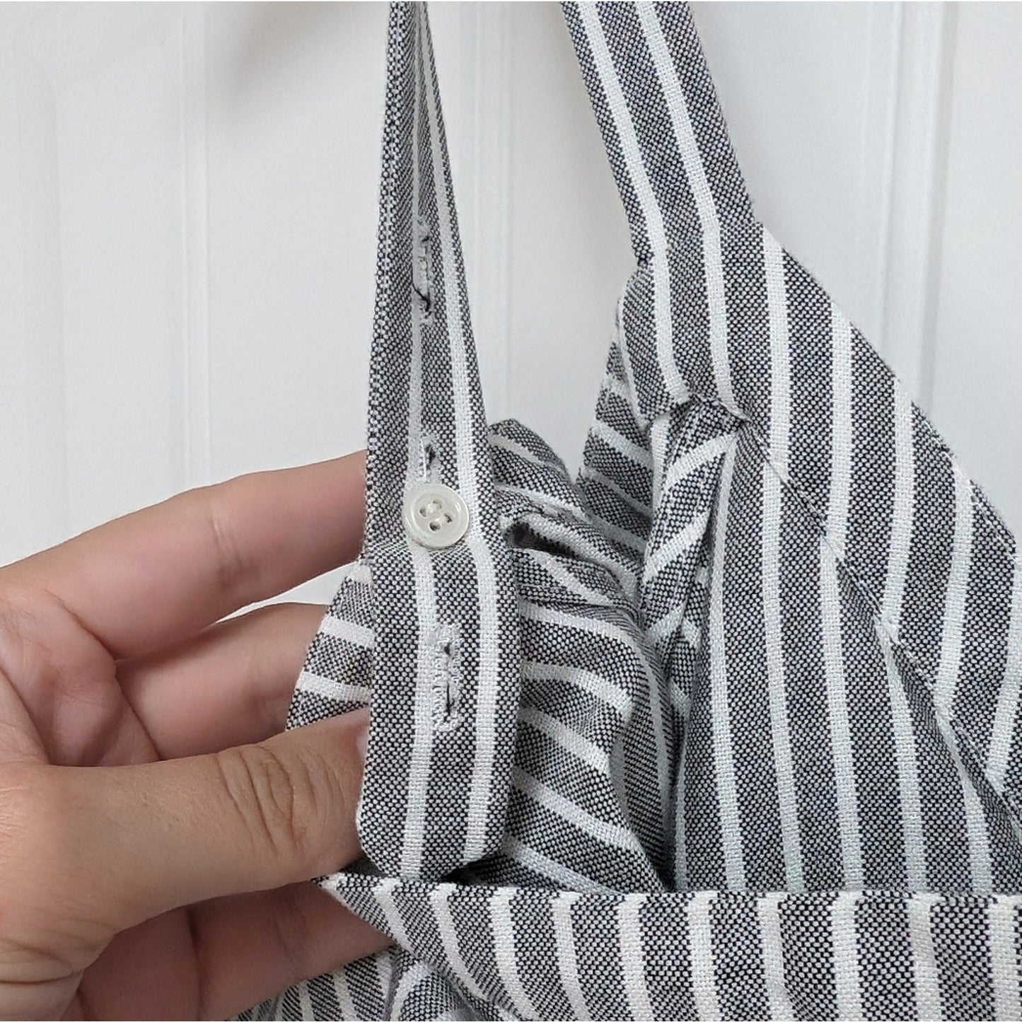 Veronica Beard Grant Cold Shoulder Gray/White V-Neck Button Striped Top, size 8