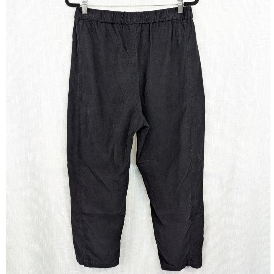 Velvet by Graham & Spencer Laney Cropped Corduroy Pants Black M