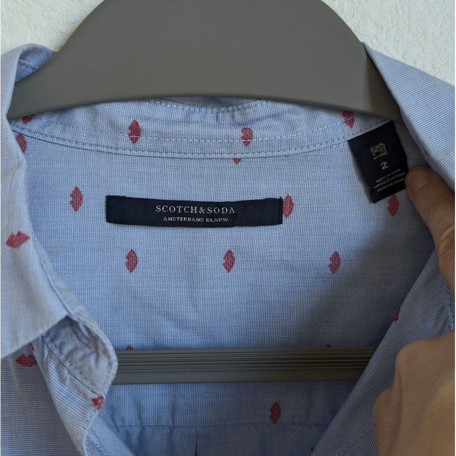 Scotch & Soda Red Lips Print Blue Button-Down Long Sleeve Top Shirt, size 2