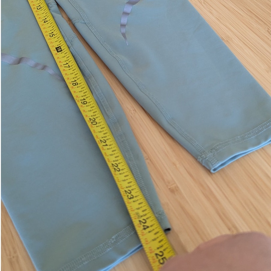 Sweaty Betty Mint Green Zero Gravity 7/8 Length Cropped Leggings, size 4-6