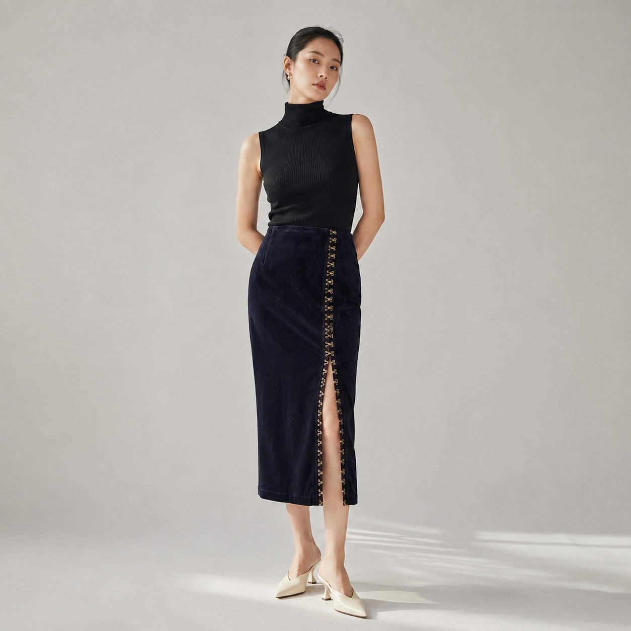 Gin Gin Paris Vintage Navy/Black Velvet Hook & Eye Front Pencil Midi Skirt, size S-M