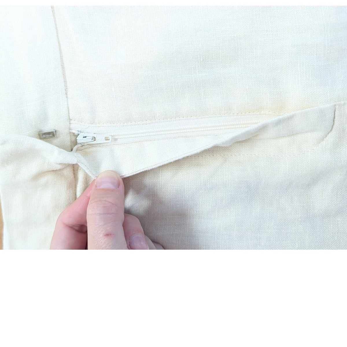 Reformation Cream Yellow Linen Pleated High Rise Shorts Size 8