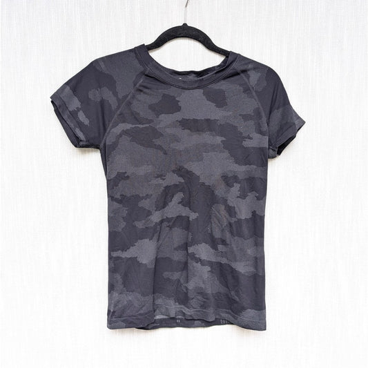 Lululemon Swiftly Tech Short-Sleeve Shirt 2.0 Womens 4 Camo Gray Top