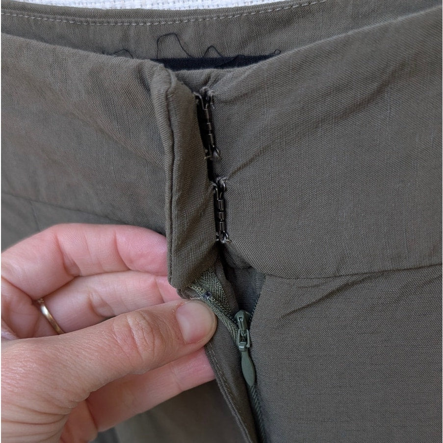 Just Bee Queen Dark Green High Waist Pleated Front Marlow Linen Shorts, size M